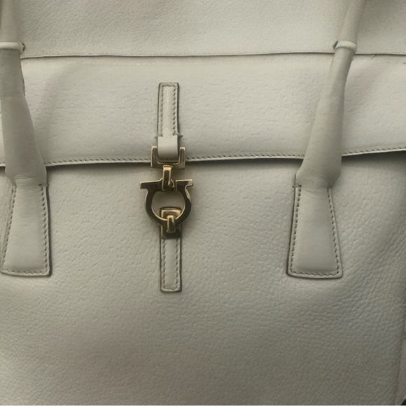 Salvatore Ferragamo Gancini Tote bag with COA - Picture 5 of 11